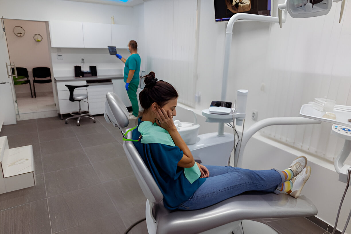 Understanding Emergency Dental Service: What to Expect During Your Visit_3