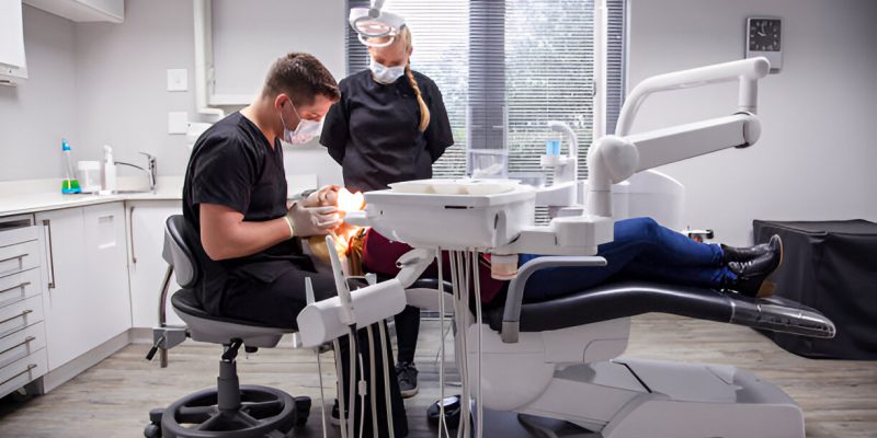 Understanding Emergency Dental Service: What to Expect During Your Visit_FI